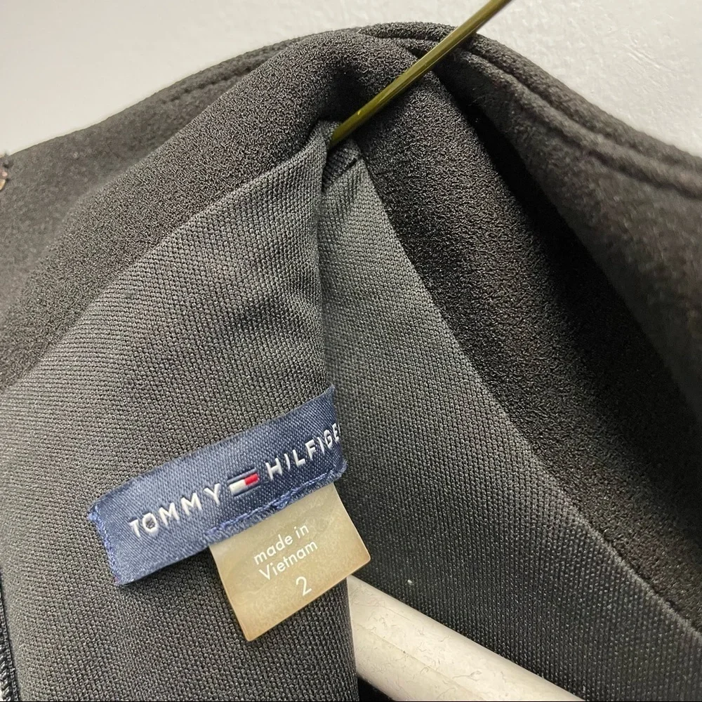 𝅺Tommy Hilfiger Women's Jumpsuit Black Size 2 Mock Neck Belted Button - Picture 7 of 9